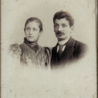 Квартира №5. Фотографии из семейного архива родственников Ильи Пигита Гладиловых-Ормели