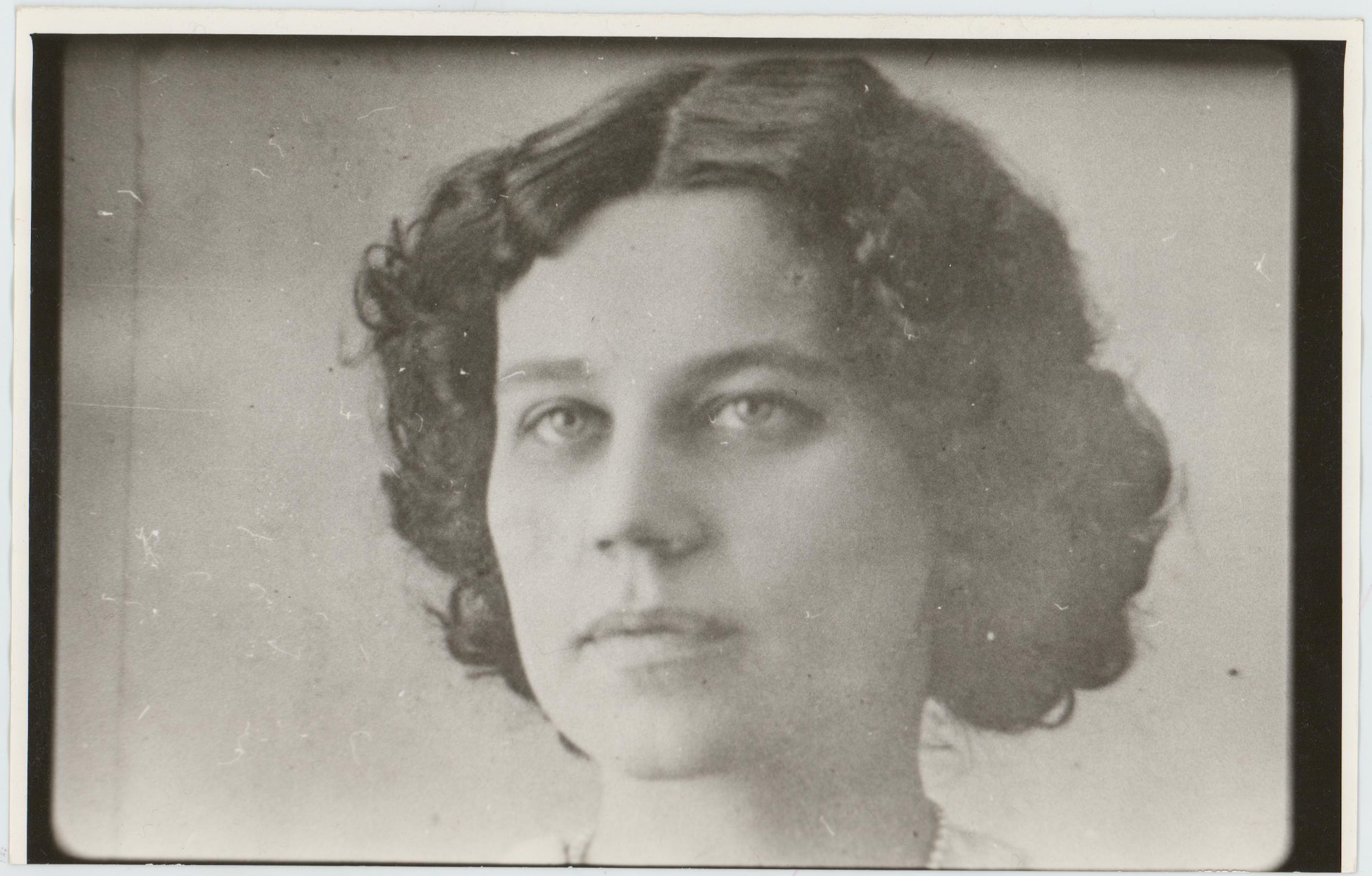 Фотокопия. Булгакова (Лаппа) Татьяна Николаевна. Пересъемка с фотографии начала 1920-х годов. 1980-1999 гг.