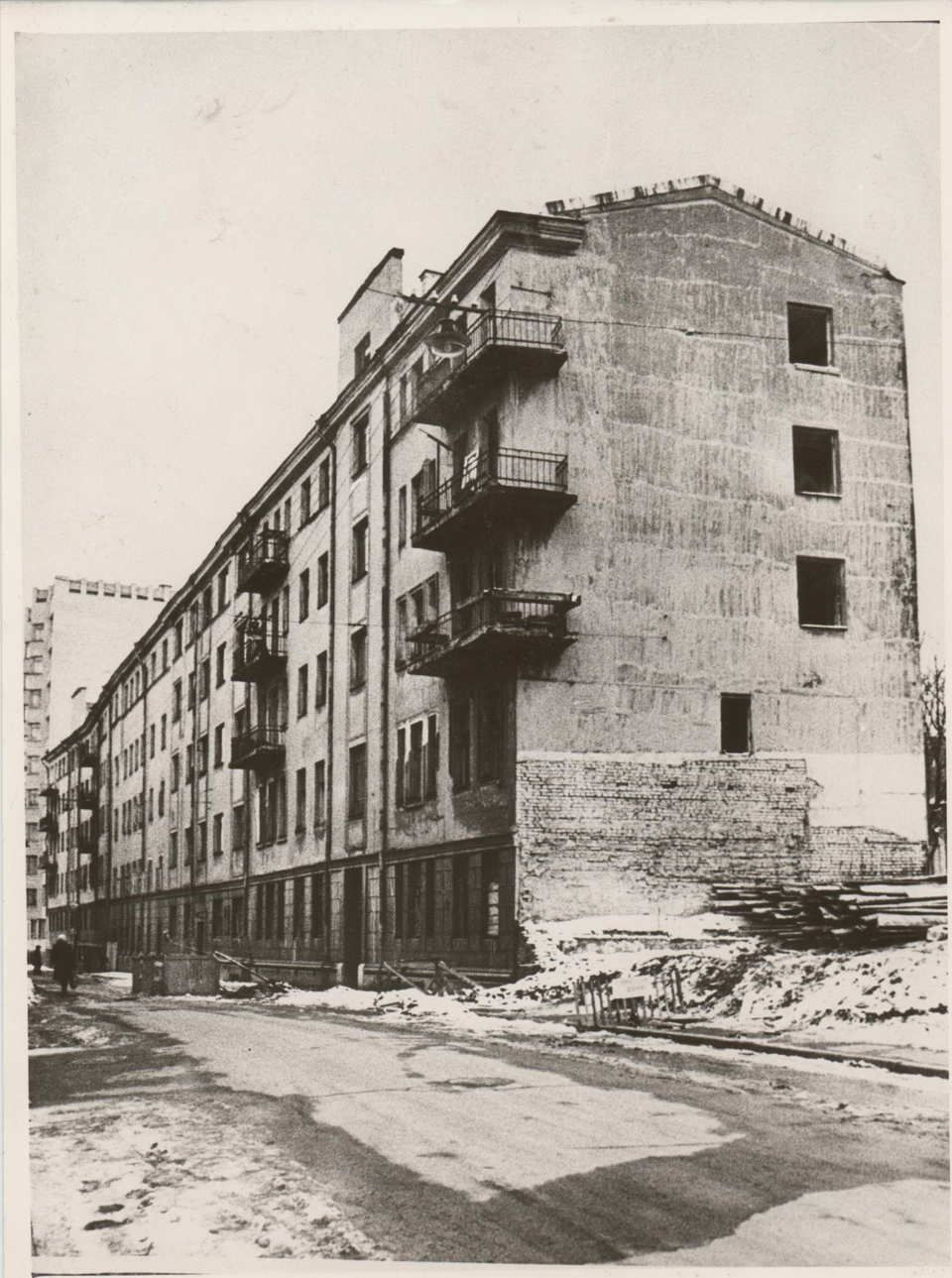 Фотокопия. Дом, где жил М.А. Булгаков в 1934–1940 гг. Нащокинский пер. (Фурманова ул.), д. 3–5. [1970-е годы.]. Задикян А.А.