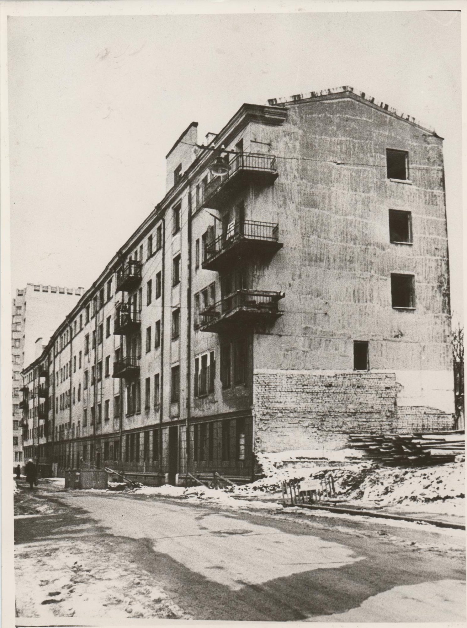 Фотокопия. Дом, где жил М.А. Булгаков в 1934–1940 гг. Нащокинский пер. (Фурманова ул.), д. 3–5. [1970-е годы.]. Задикян А.А.