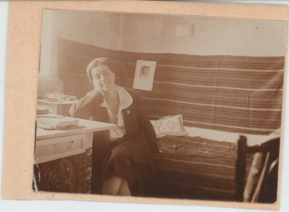 Фотография. Чимишкиан Сесиль Артемьевна. [1930-е гг.]