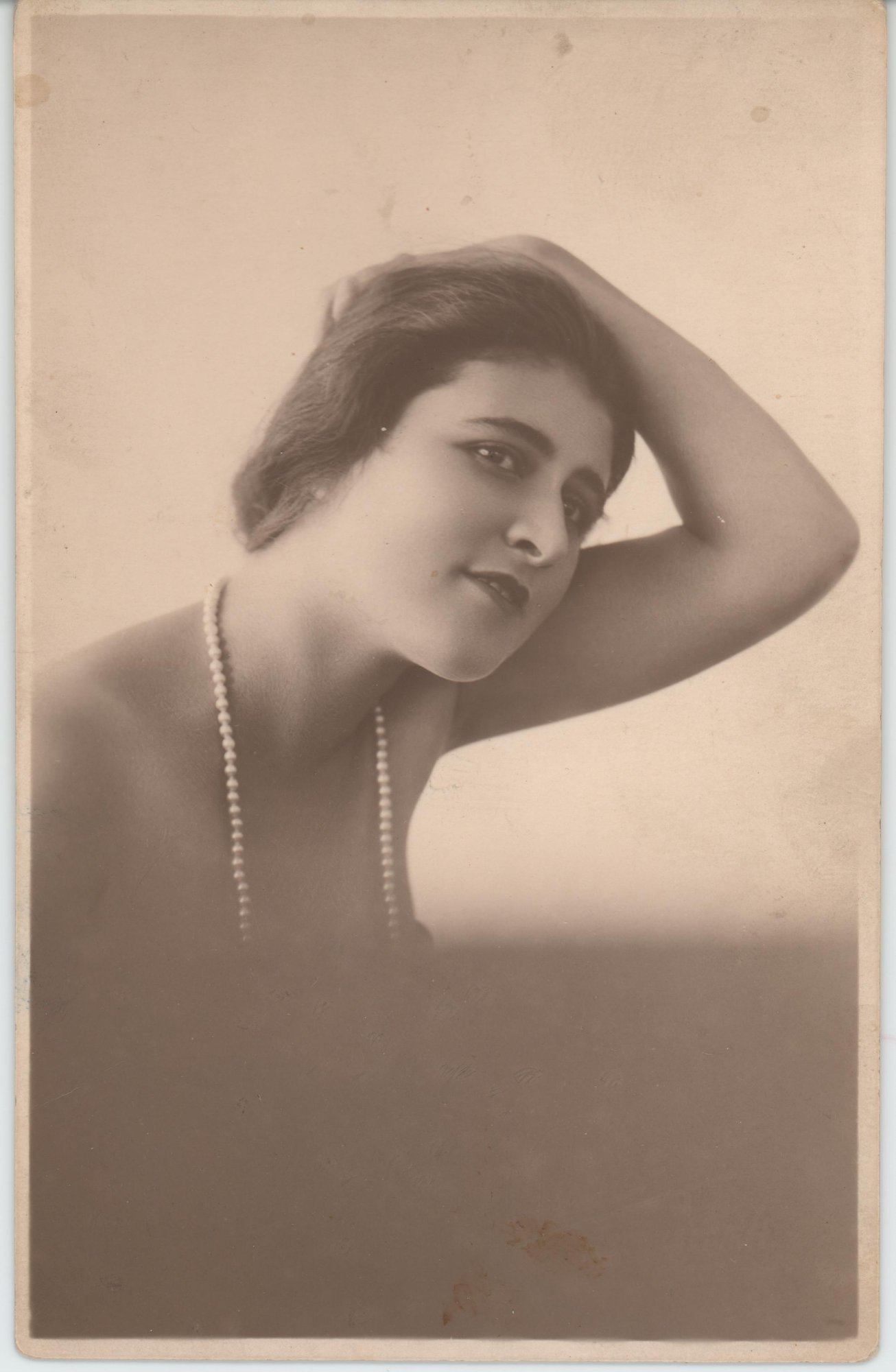 Фотография. Чимишкиан Марика Артемьевна. [1927 г.]