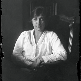 Фотопластинка. Ушакова Наталья Абрамовна. [Конец 1910-х гг.]