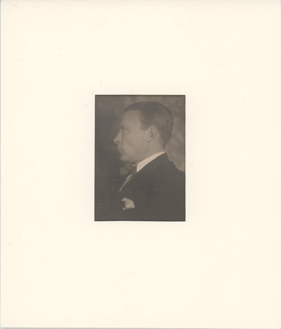 Фотография. Булгаков Михаил Афанасьевич. [Март 1928 г.]. Шапошников Б.В.