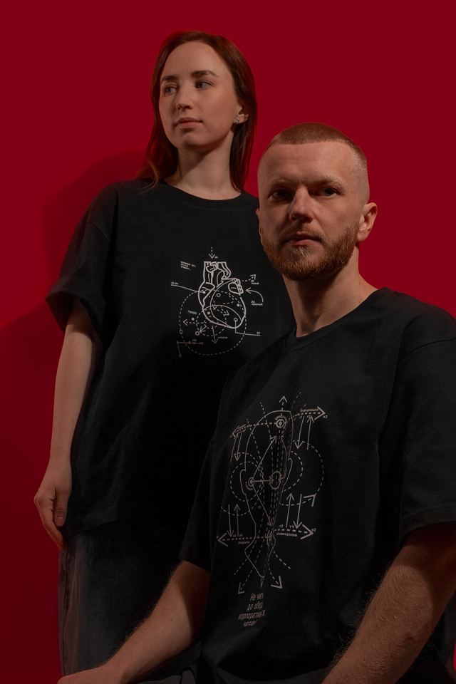 Футболка чёрная